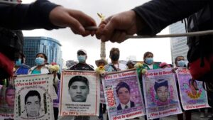 Ayotzinapa marcha de los 43 2023